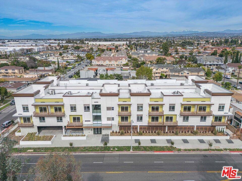 7411 Artesia Blvd #7411-211 - Photo 5 of 10