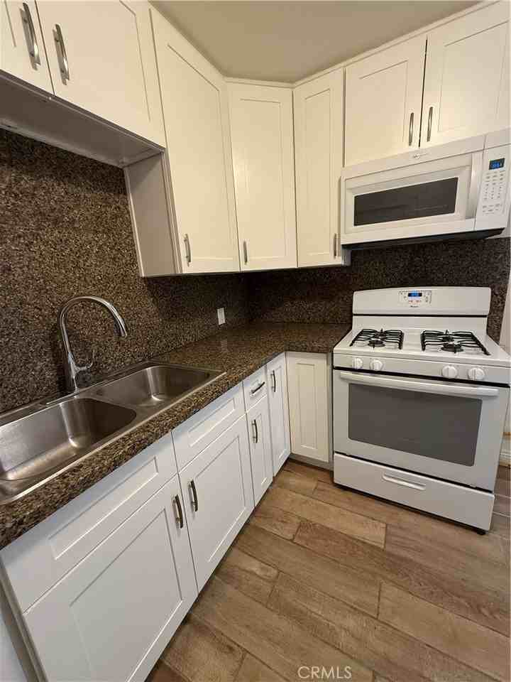 14225 Newport Ave #14225 - Photo 4 of 19