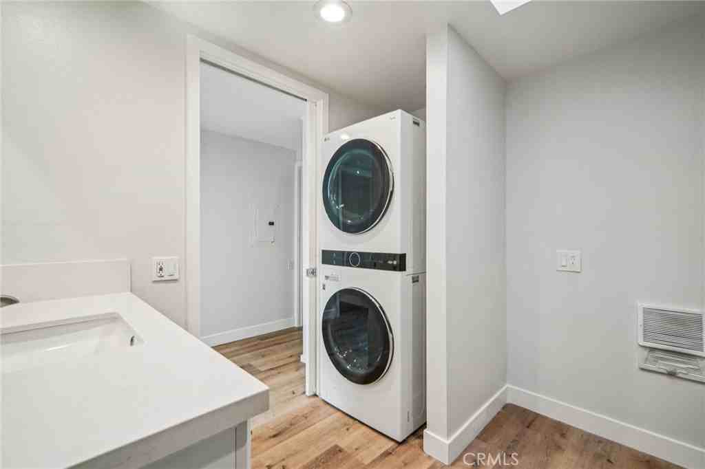 238 Calle Aragon #238E - Photo 5 of 25