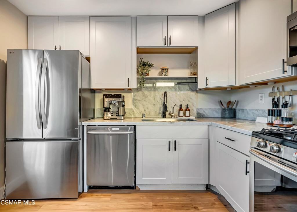 4878 Colony Dr #4878 - Photo 3 of 27