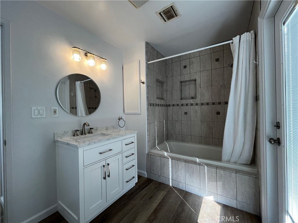 18708 Keswick St #18708