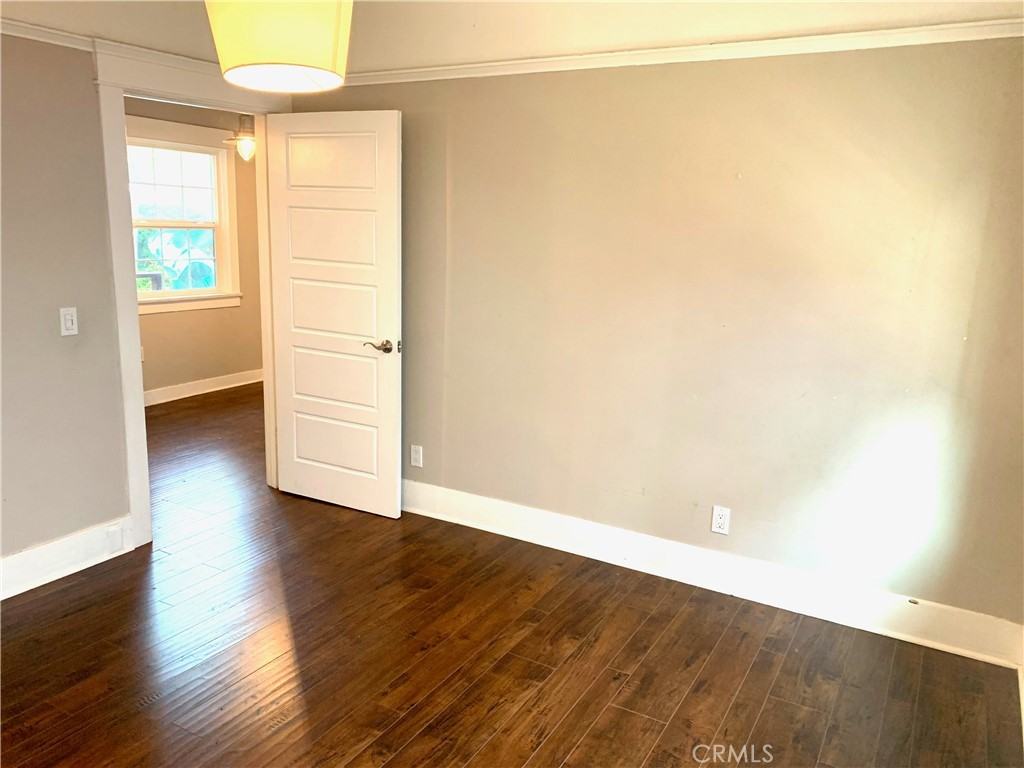 220 Palm Pl #220 - Photo 3 of 17