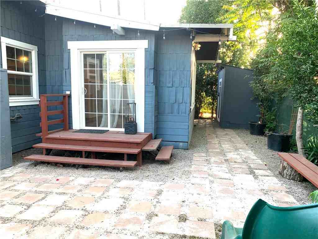 220 Palm Pl #220 - Photo 4 of 17