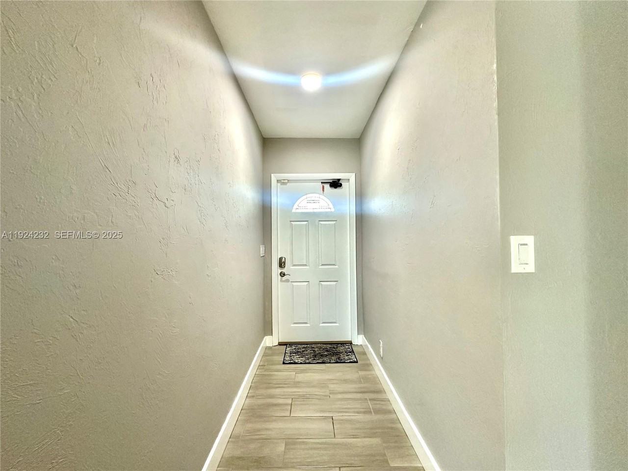 912 Ne 9th Ct #912 - Photo 2 of 20
