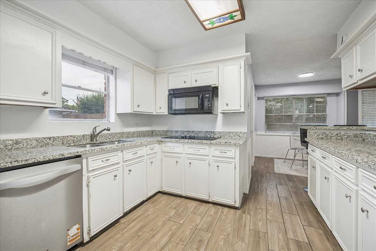 13107 Tall Forest Dr #13107 - Photo 3 of 30