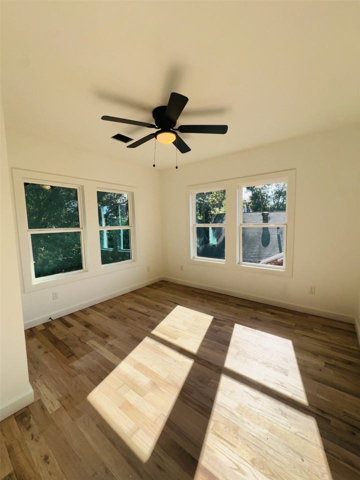 1235 W Gray St #1235-3 - Photo 5 of 10