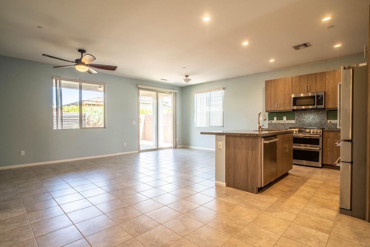 51855 Ponderosa Dr #51855 - Photo 2 of 32
