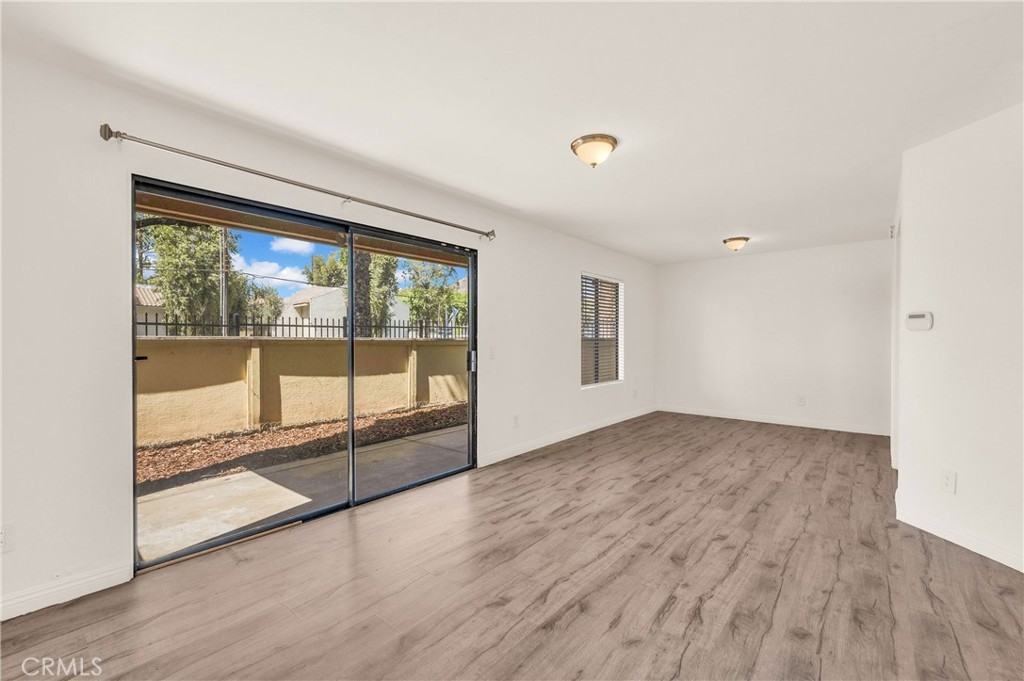 1110 W Blaine St #1110-102 - Photo 7 of 33