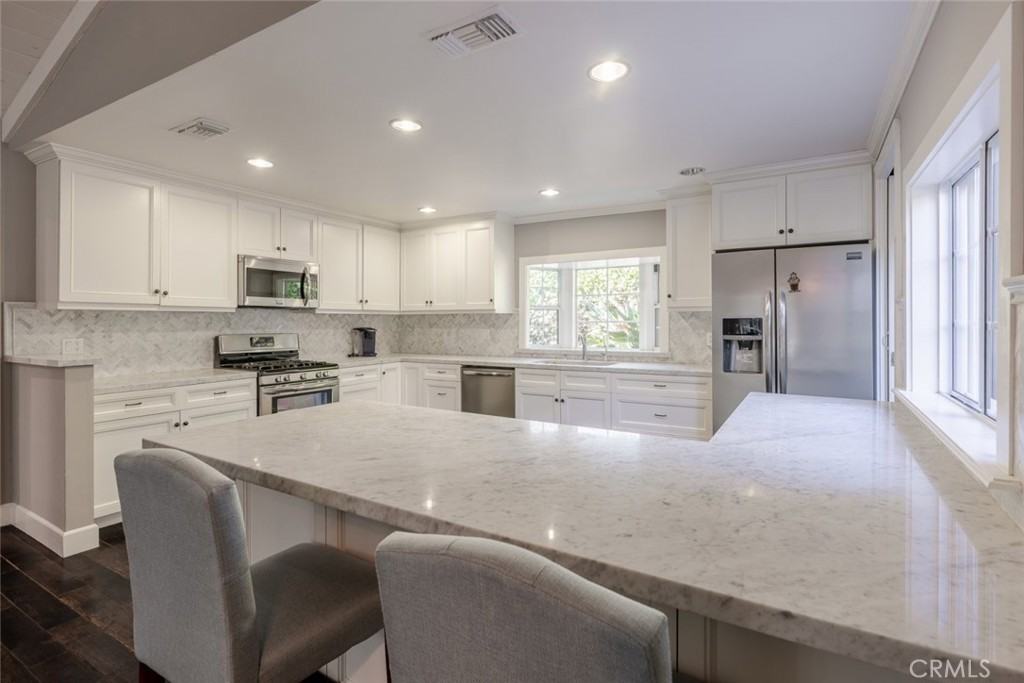 2021 Orchard Ln #2021A - Photo 4 of 19