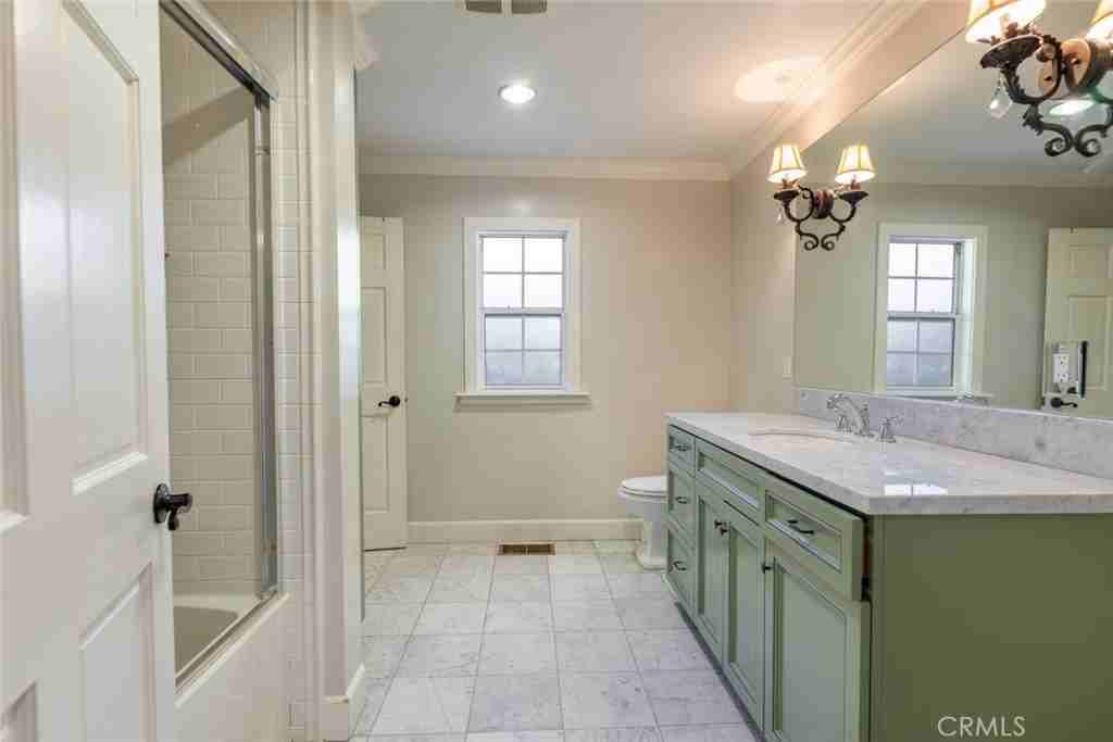 2021 Orchard Ln #2021A - Photo 7 of 19