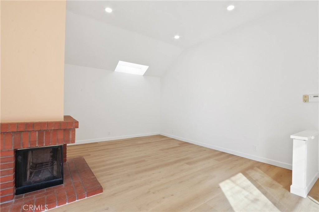 22 Fabriano #22 - Photo 7 of 20