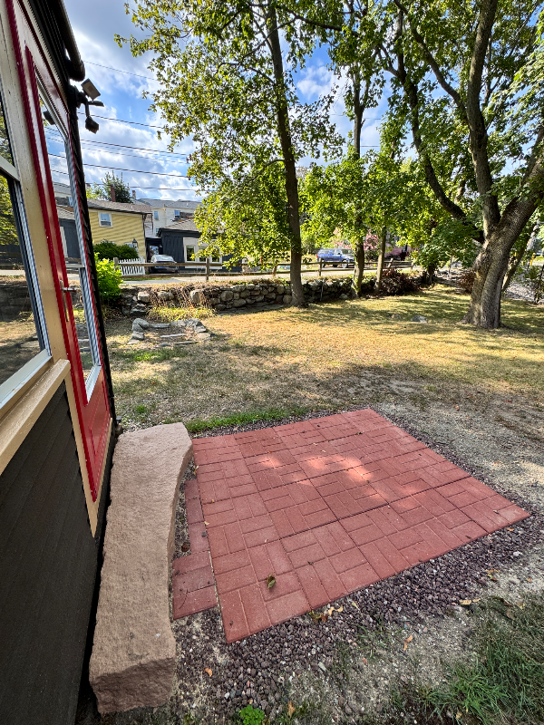 315 Maplewood Ave #B - Photo 4 of 19