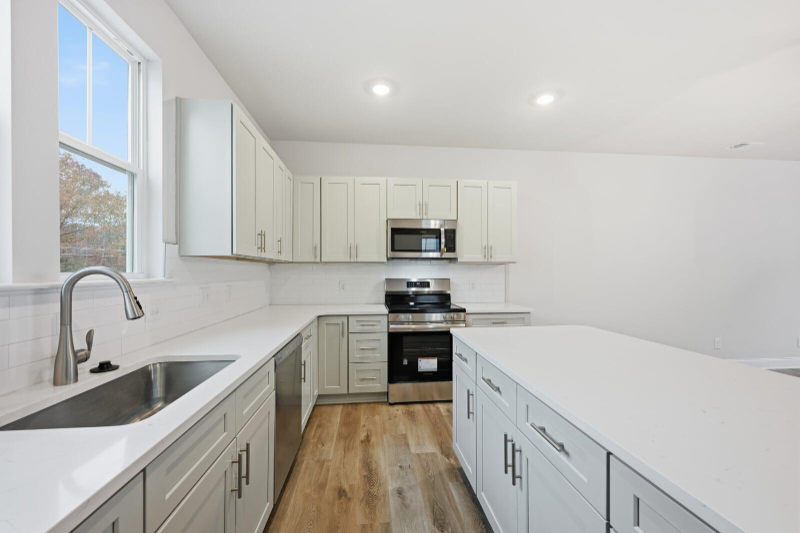 11023 Valkyrie Ln - Photo 2 of 10