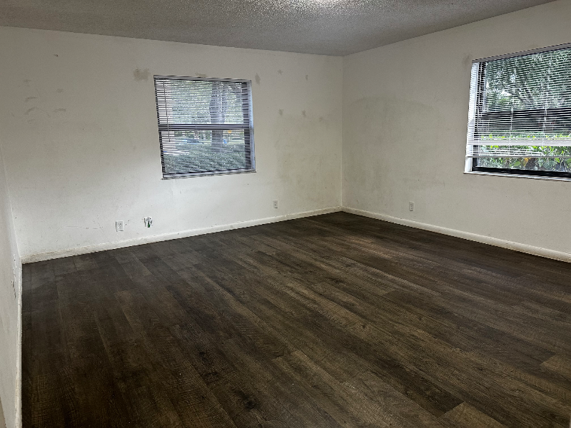 10871 Nw 45th St - Photo 4 of 9