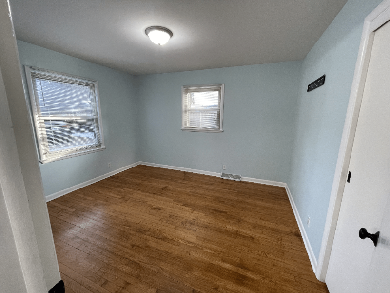 1025 Mayfair Dr #2 - Photo 6 of 9