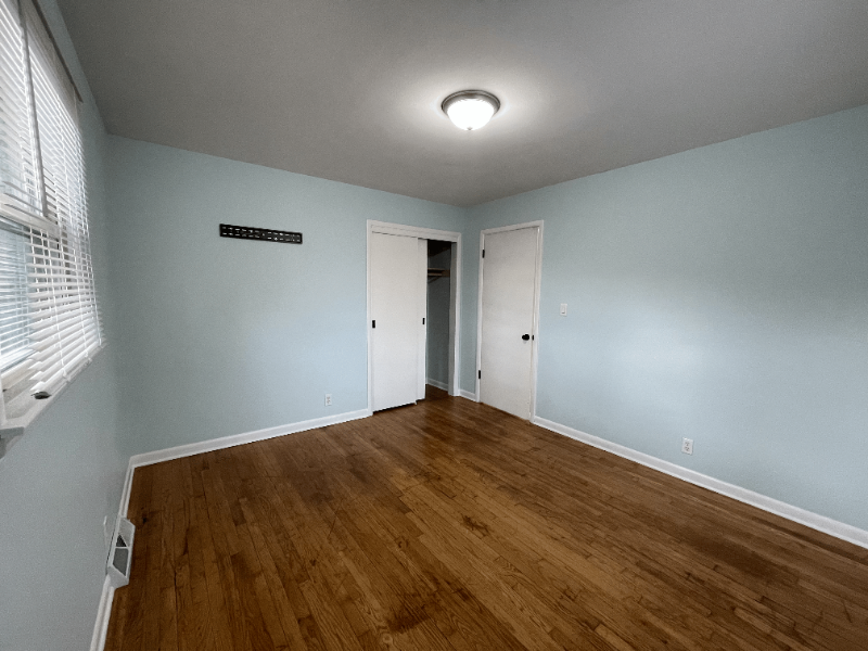 1025 Mayfair Dr #2 - Photo 7 of 9