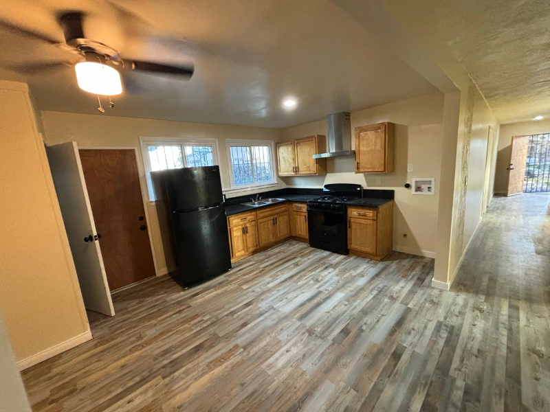 1129 E 103rd St - Photo 4 of 5