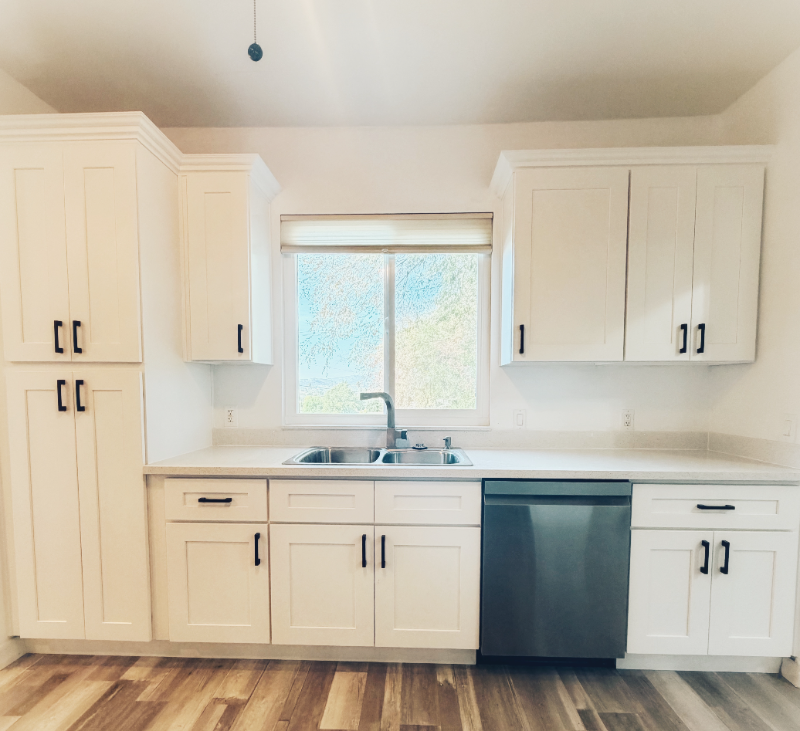 1134 E 5th Ave - Photo 5 of 13