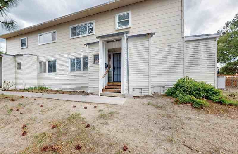 3216 Villa St #A - Photo 2 of 19