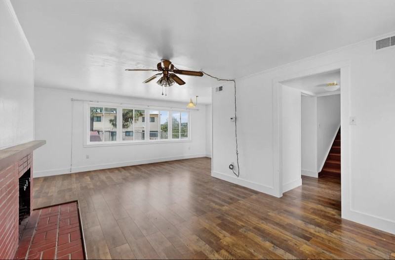 3216 Villa St #B - Photo 3 of 17