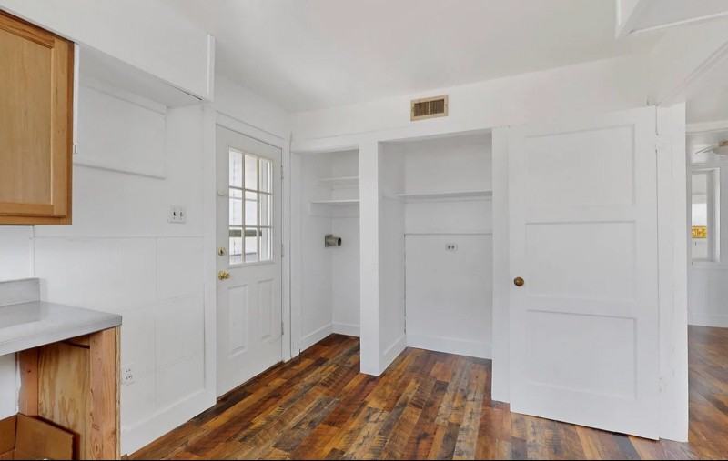 3216 Villa St #B - Photo 6 of 17