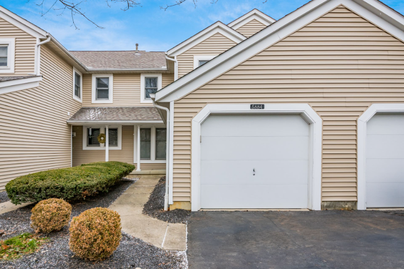 5884 Parkbridge Ln - Photo 4 of 43