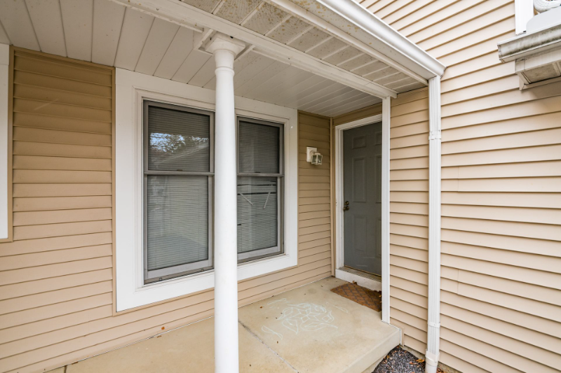 5884 Parkbridge Ln - Photo 6 of 43