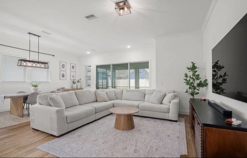 11325 Hillsong Ct - Photo 4 of 18