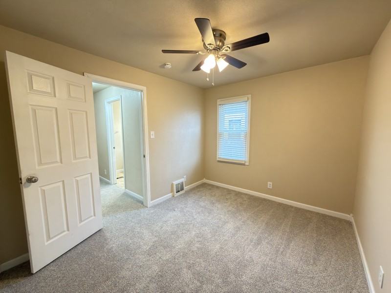 1509 Oak Ct - Photo 6 of 18