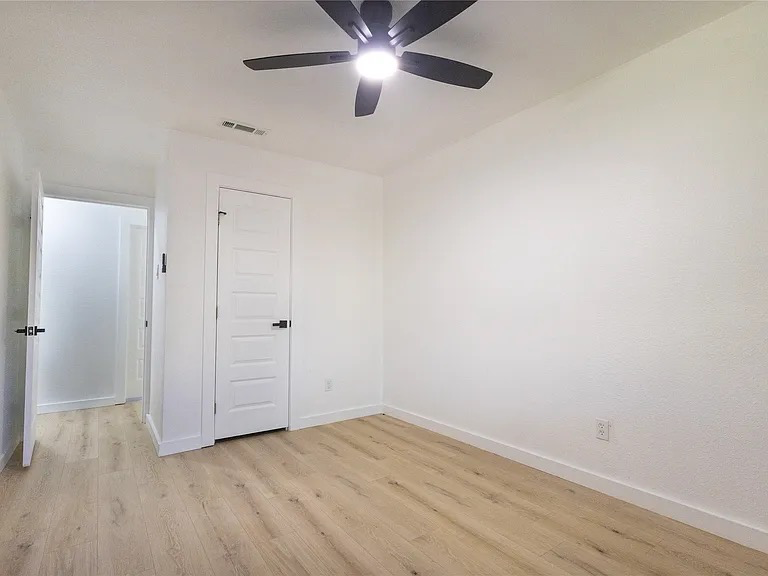 10023 Kirkhaven Dr - Photo 2 of 11