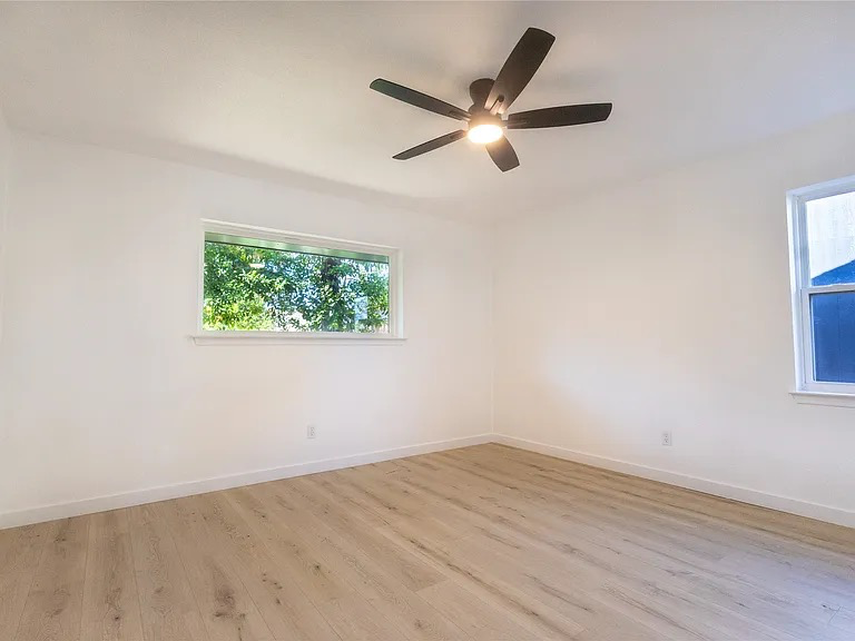 10023 Kirkhaven Dr - Photo 6 of 11