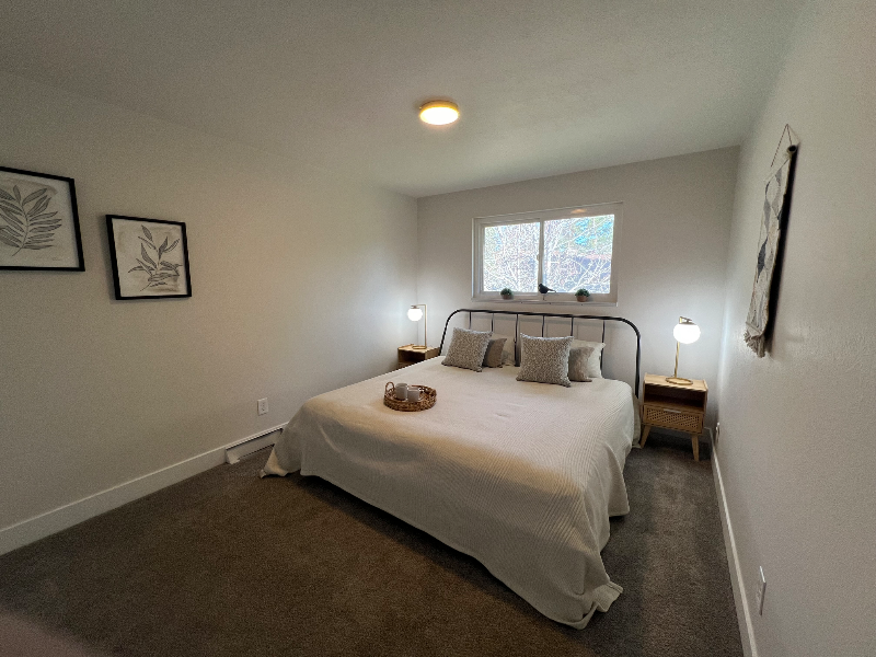 8834 E Radcliff Ave - Photo 4 of 9