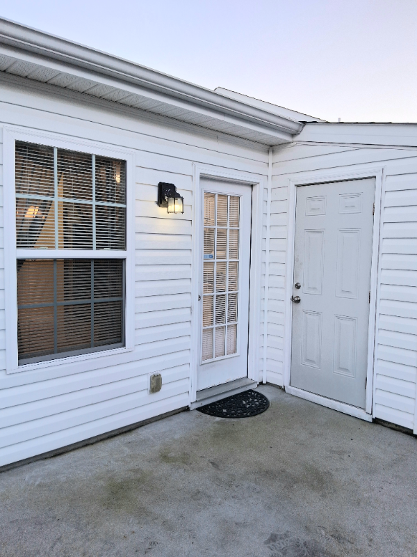 1731 Elizabeth St - Photo 2 of 20