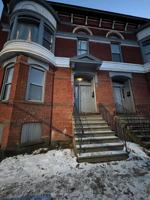 featured image of 1 Russell Pl #1A