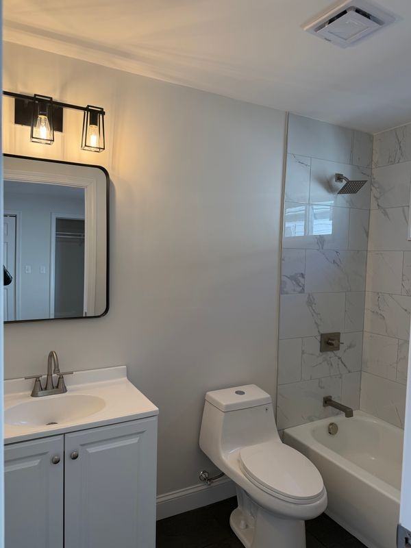 122 Lancashire St - Photo 3 of 3