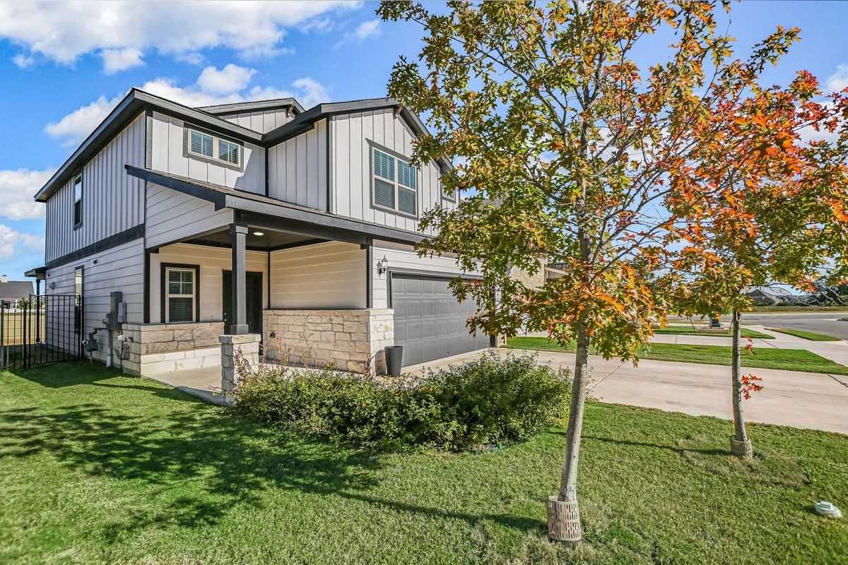 661 Pickrell Loop - Photo 2 of 14