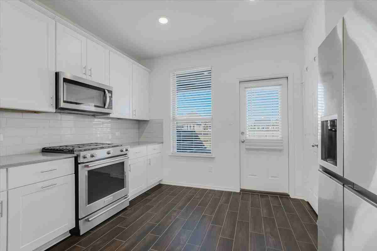 661 Pickrell Loop - Photo 7 of 14