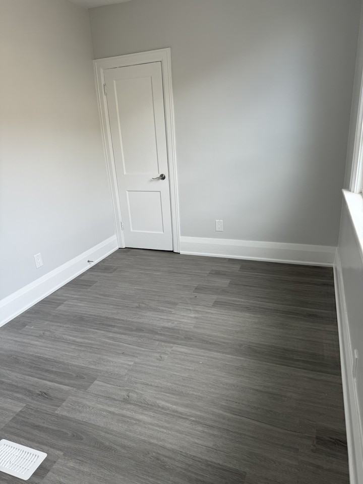 68 Woodington Avenue - Photo 4 of 8