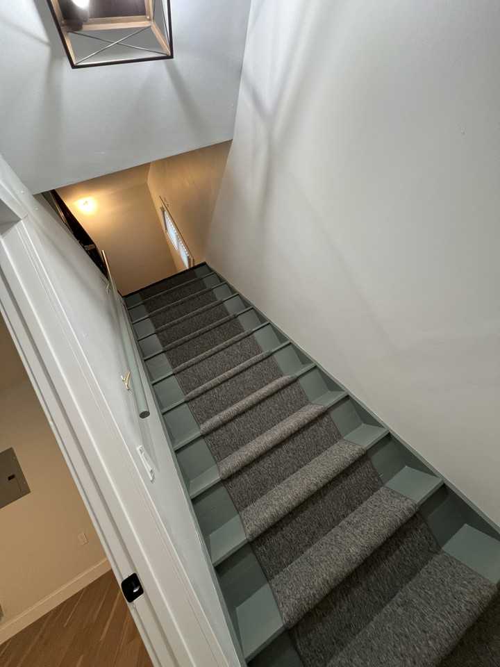 85 Edgar St #2ndFL - Photo 7 of 10