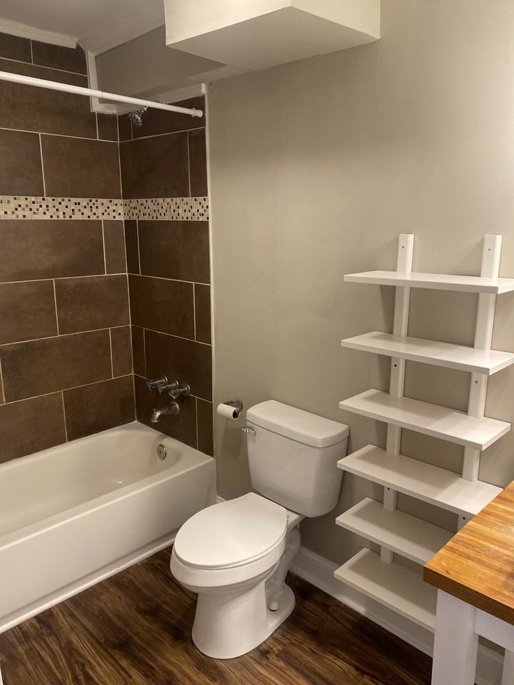 1435 Fernwood Glendale Rd #B - Photo 6 of 16