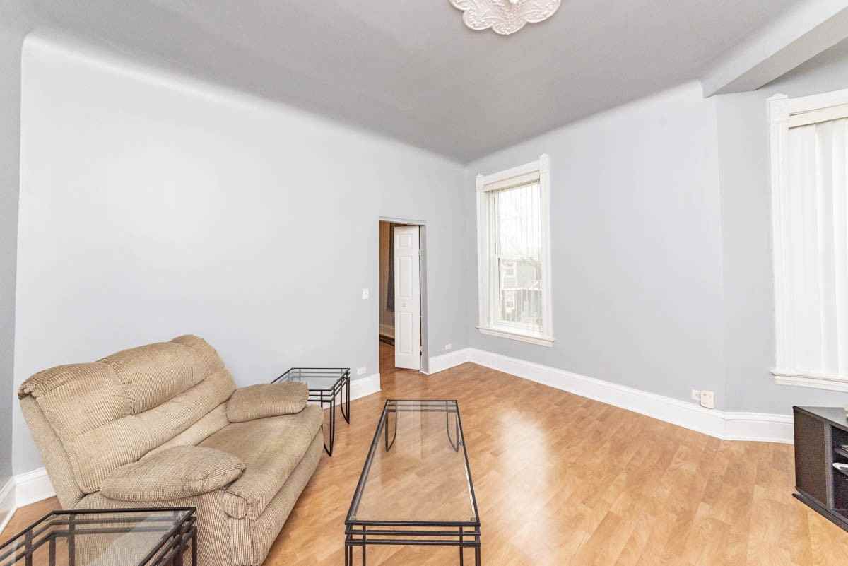 3300 N Racine Ave #2 - Photo 3 of 13