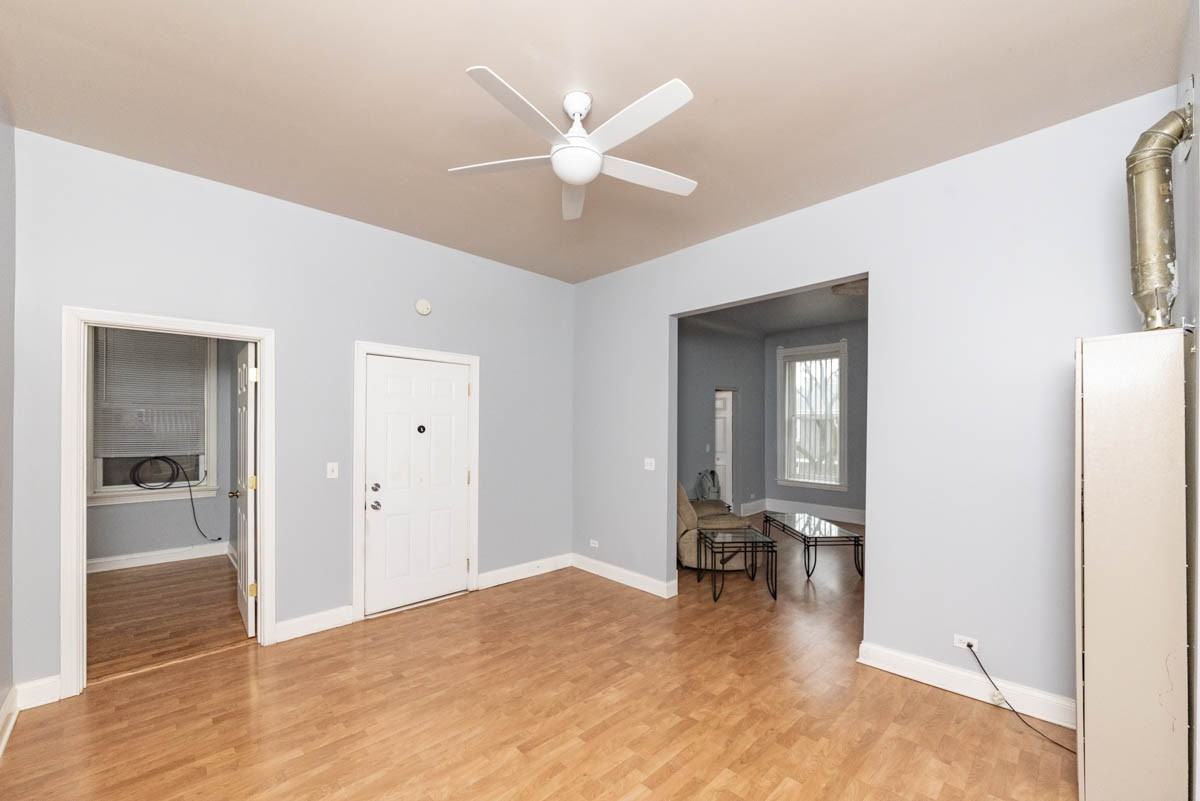 3300 N Racine Ave #2 - Photo 4 of 13