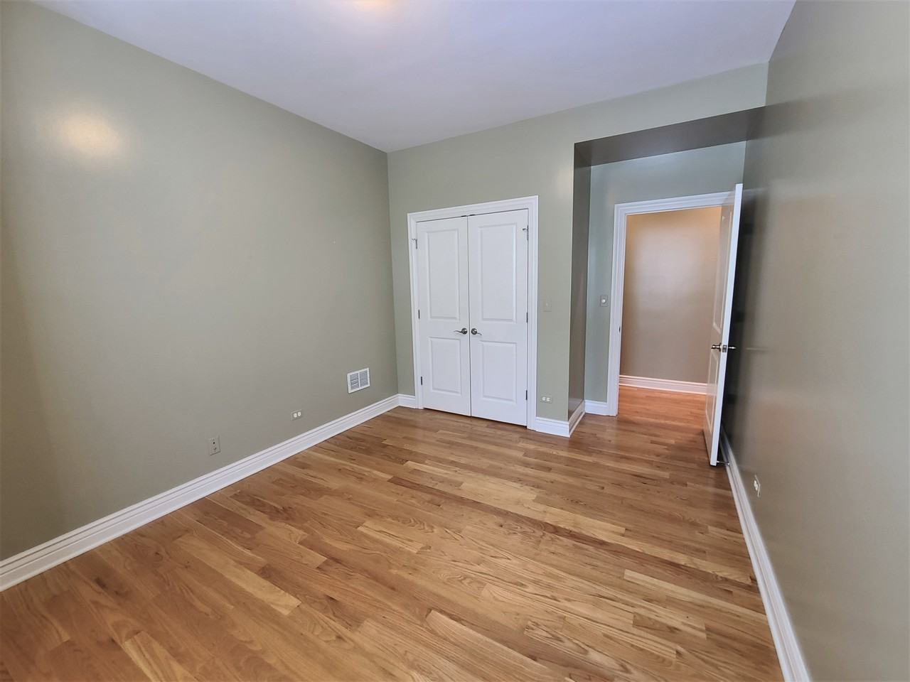 3335 N Halsted St #2 - Photo 6 of 10