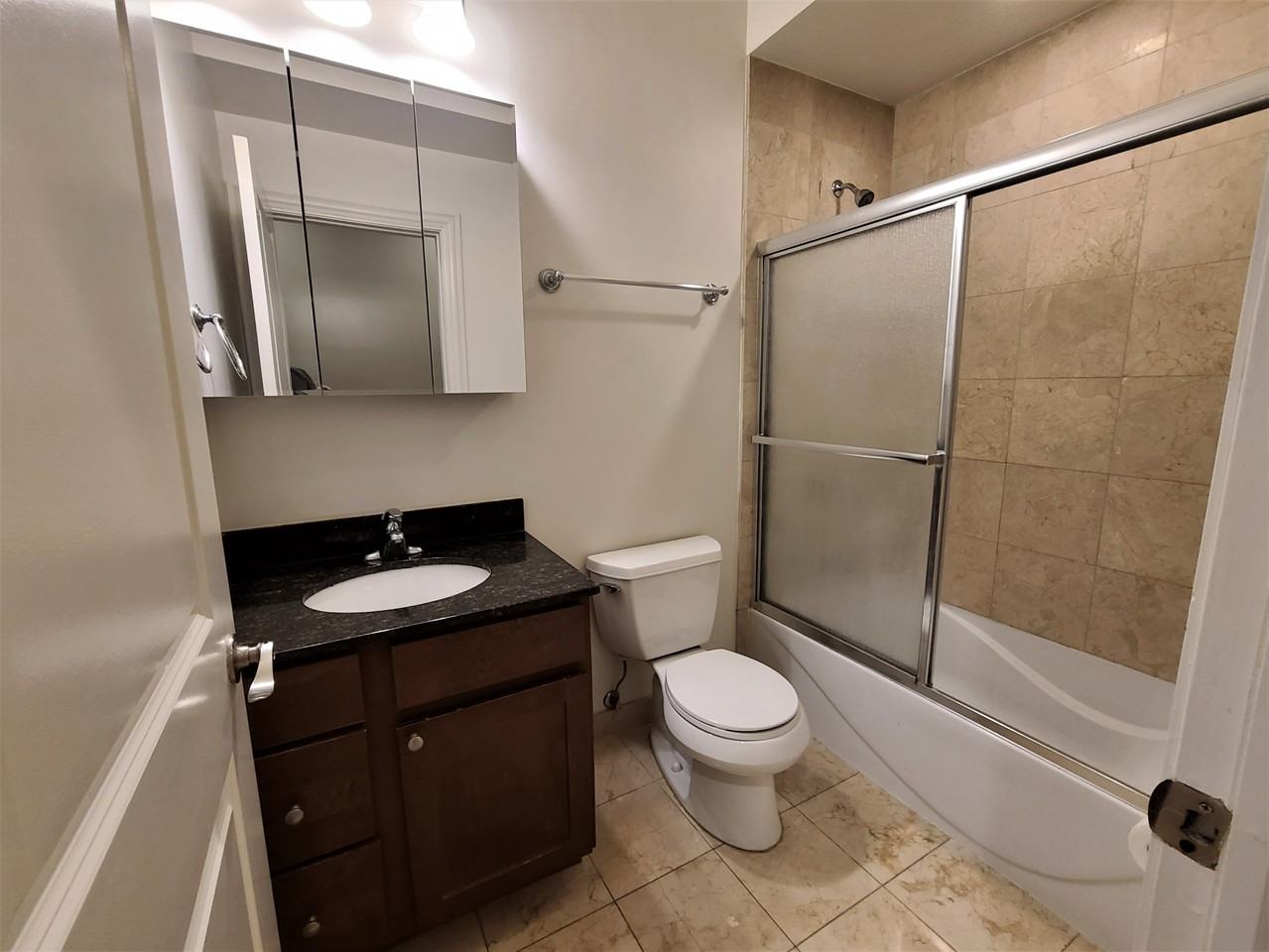 3335 N Halsted St #2 - Photo 7 of 10