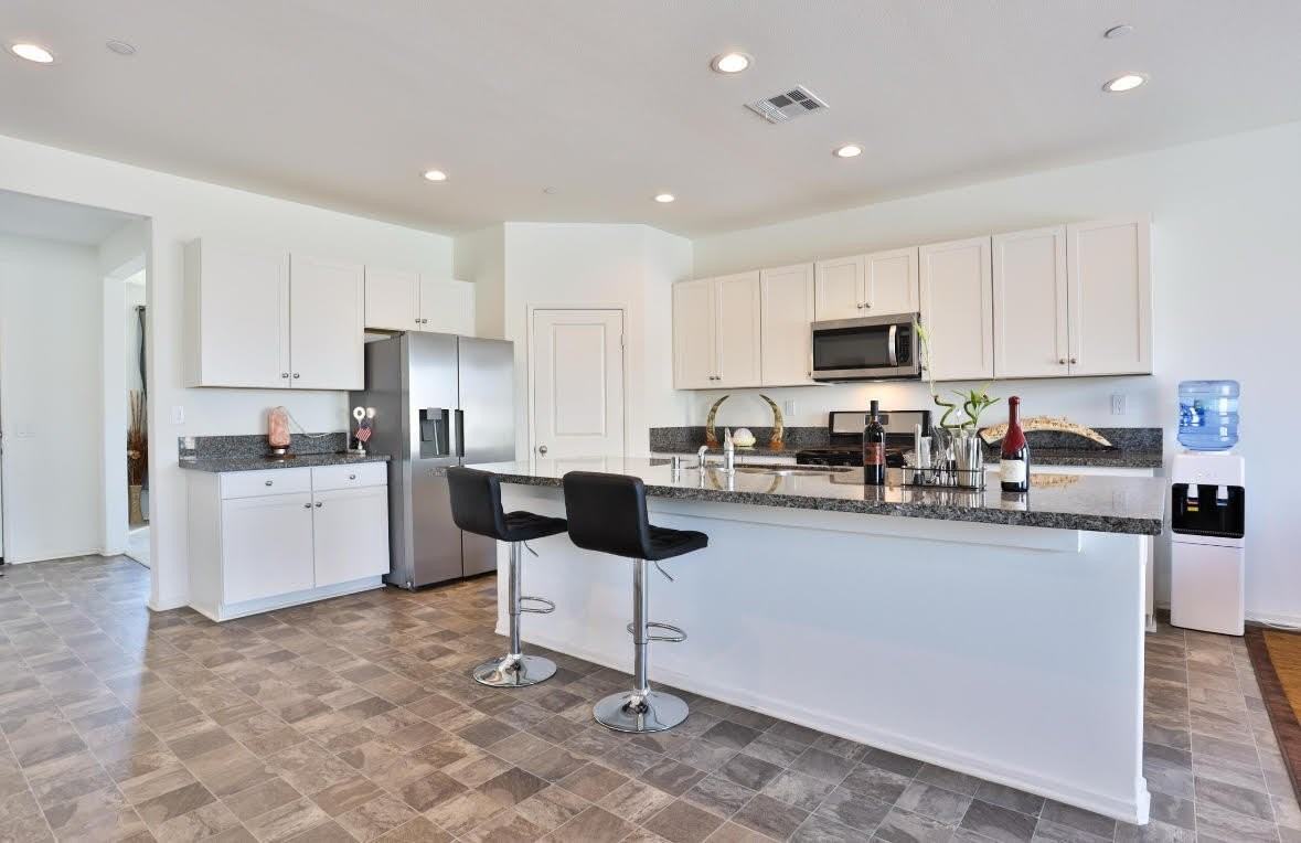 84422 Calle Larriva - Photo 3 of 24