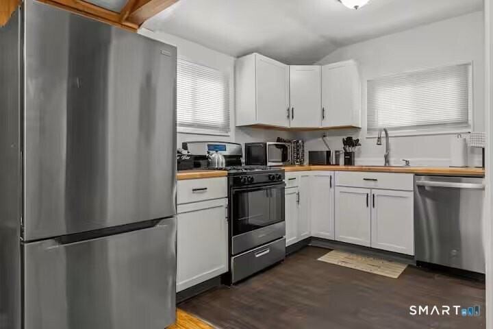 29 Shore Dr - Photo 2 of 13