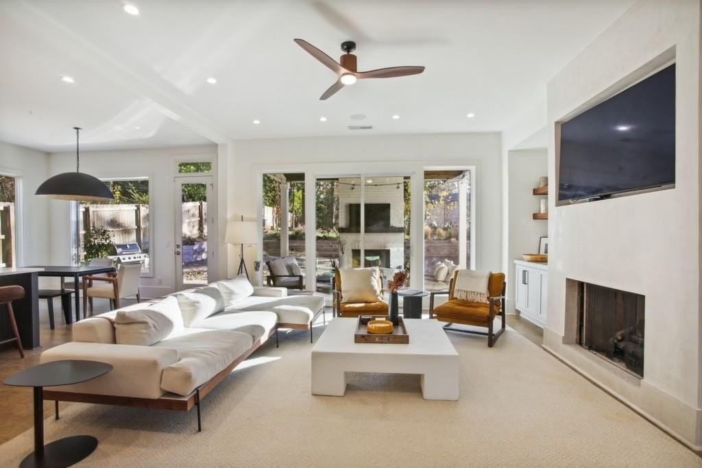 3041 Parkridge Dr Ne - Photo 5 of 25