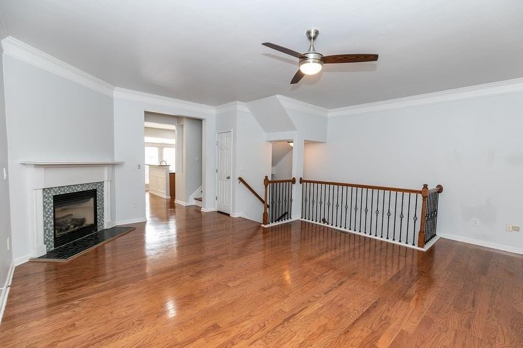 827 Charles Bank Ave Se Unit 827 #827 - Photo 5 of 45