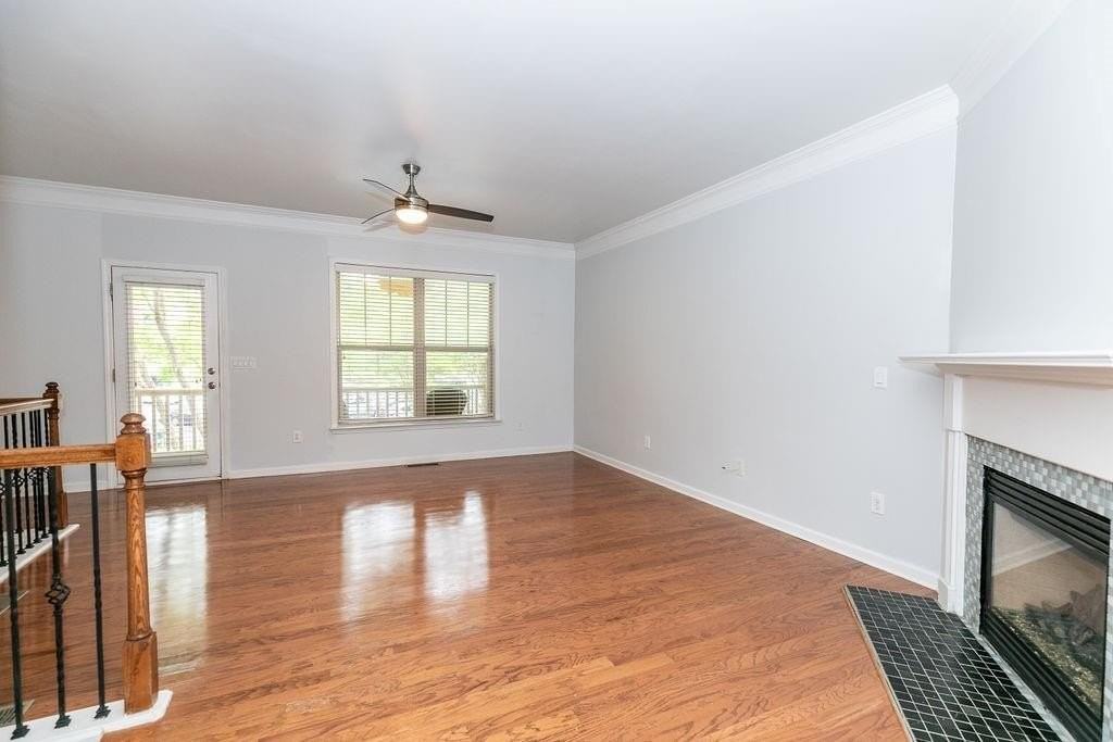 827 Charles Bank Ave Se Unit 827 #827 - Photo 7 of 45