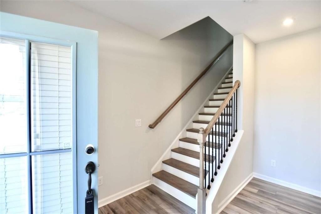 809 Cameron Trl - Photo 3 of 38